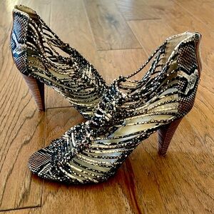 Vince Camaro snake pattern heels